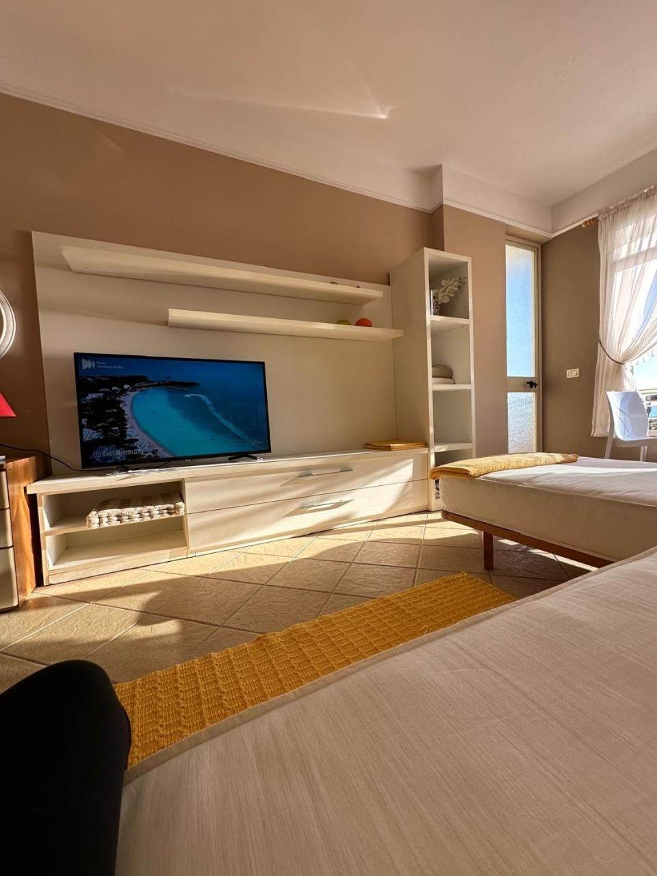 Beach View! Seaside Apartment Durrës Eksteriør bilde
