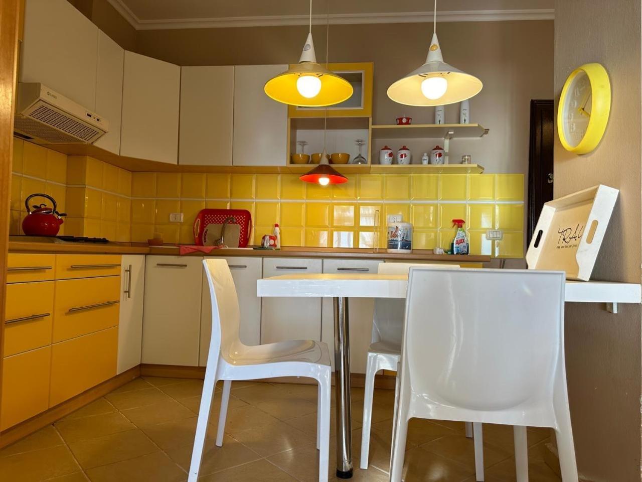 Beach View! Seaside Apartment Durrës Eksteriør bilde