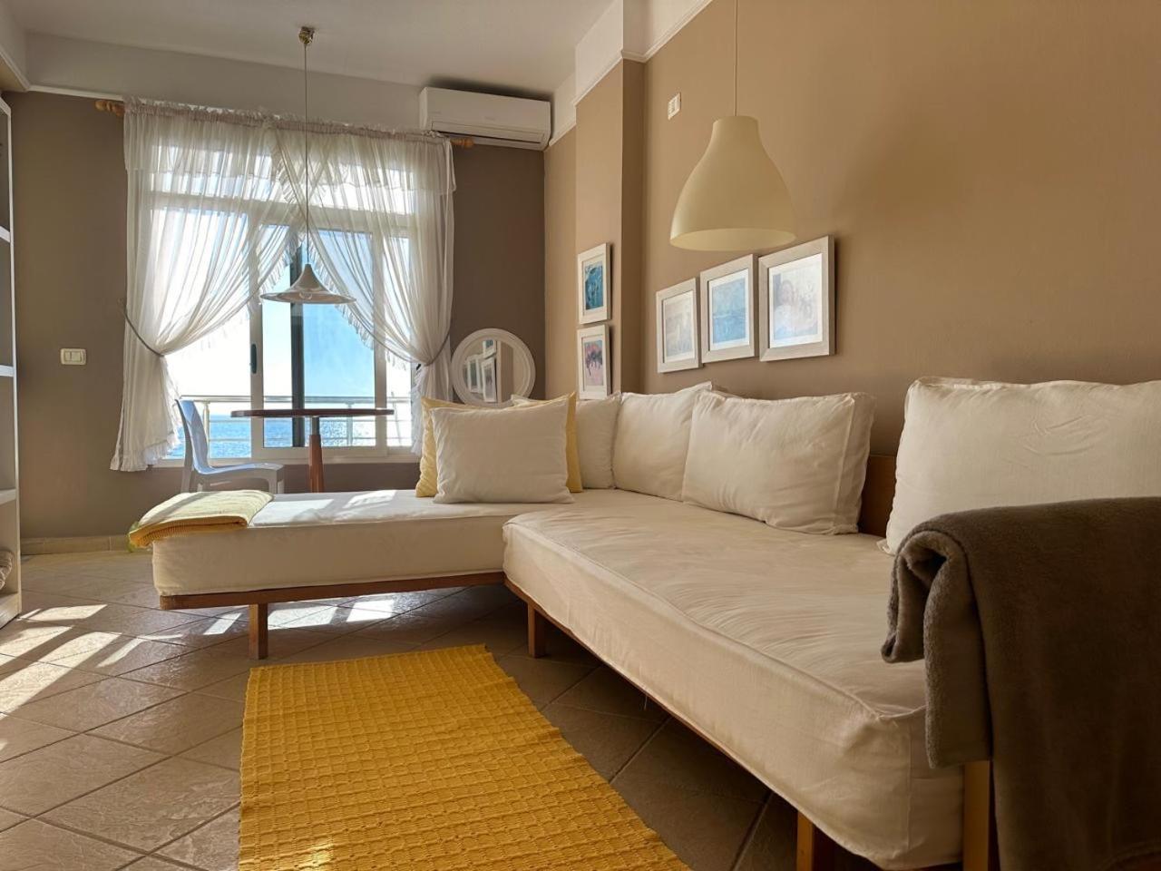 Beach View! Seaside Apartment Durrës Eksteriør bilde