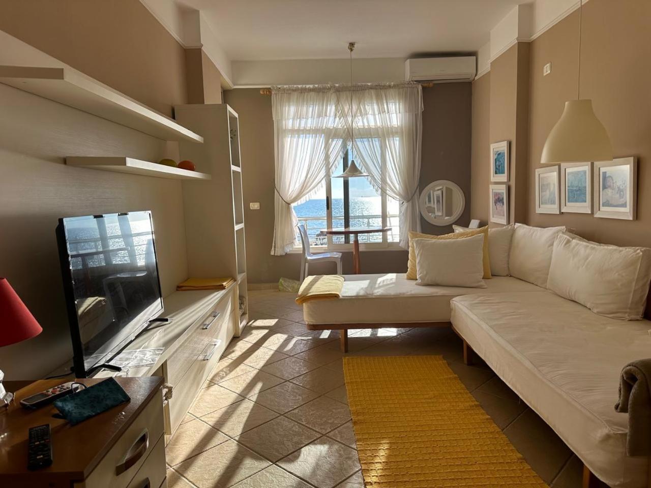 Beach View! Seaside Apartment Durrës Eksteriør bilde