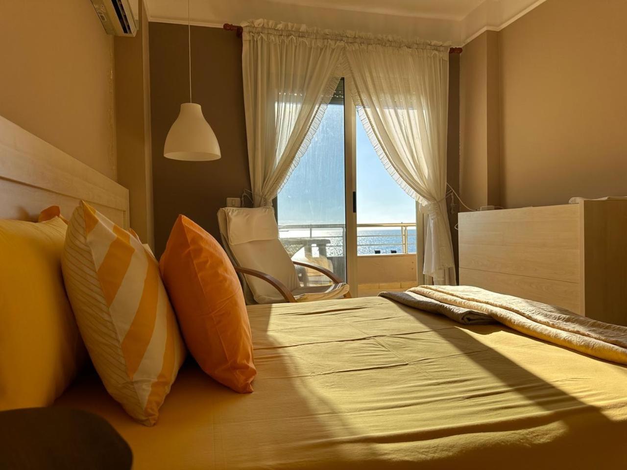 Beach View! Seaside Apartment Durrës Eksteriør bilde